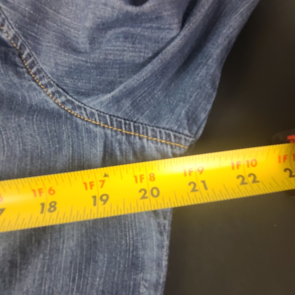 CAbi Denim Chambray Long-sleeved Button-Up # 970 Blue Med. - Picture 9 of 14
